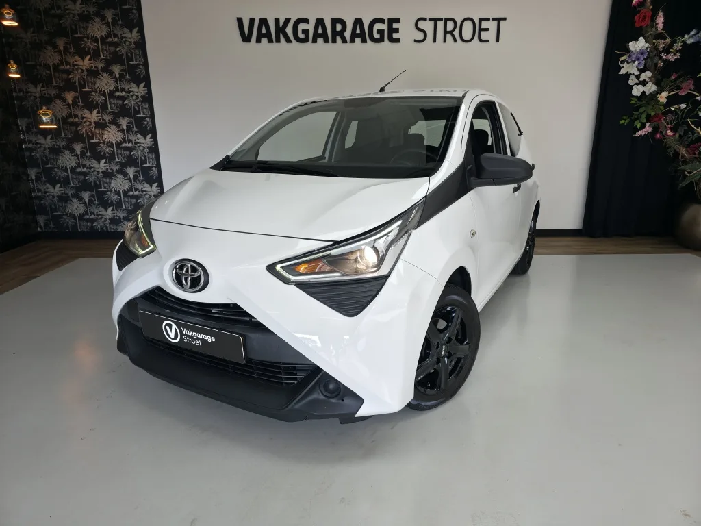 Toyota Aygo (2021) — foto 1