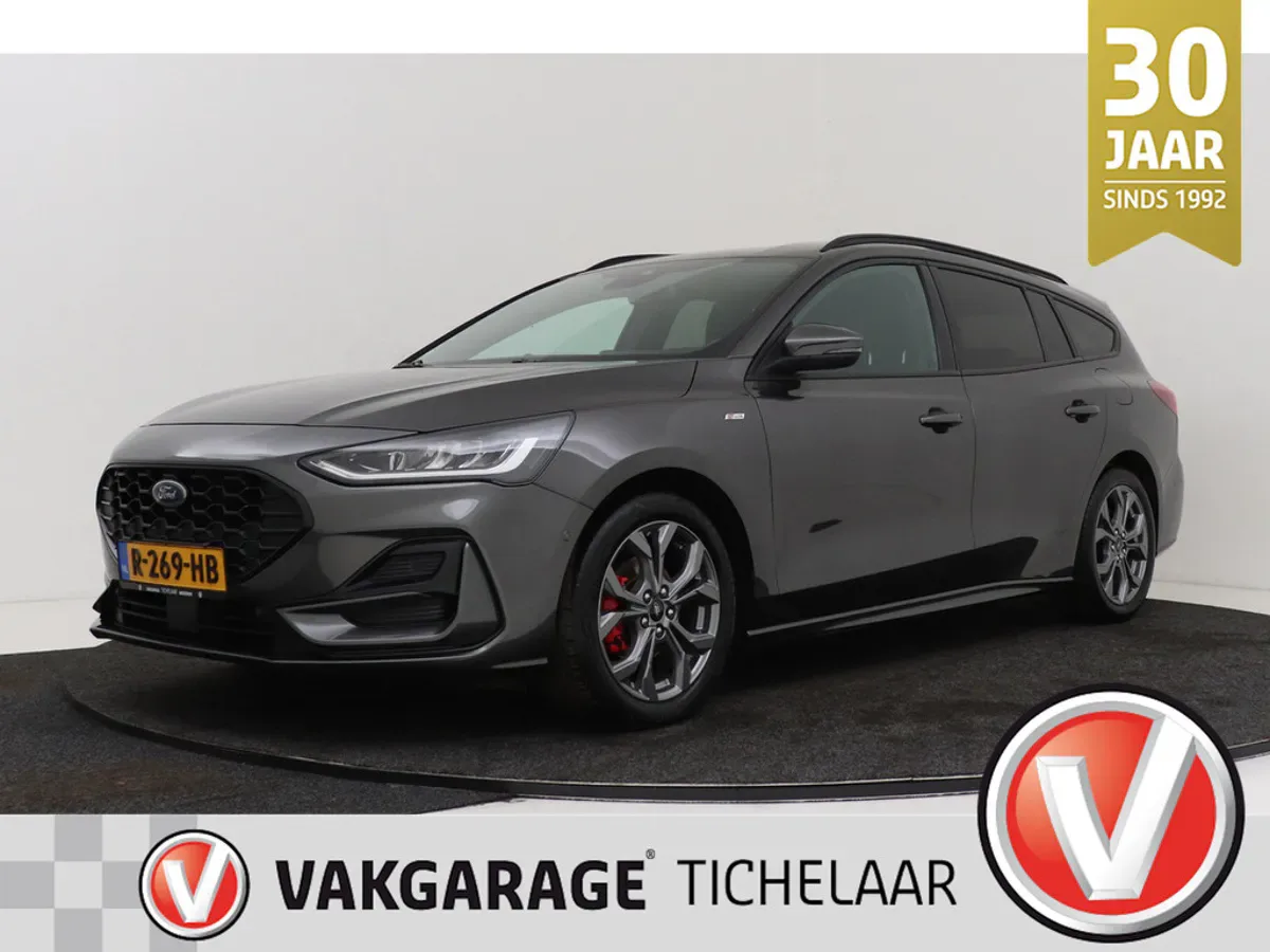 Ford Focus (2022) — foto 1