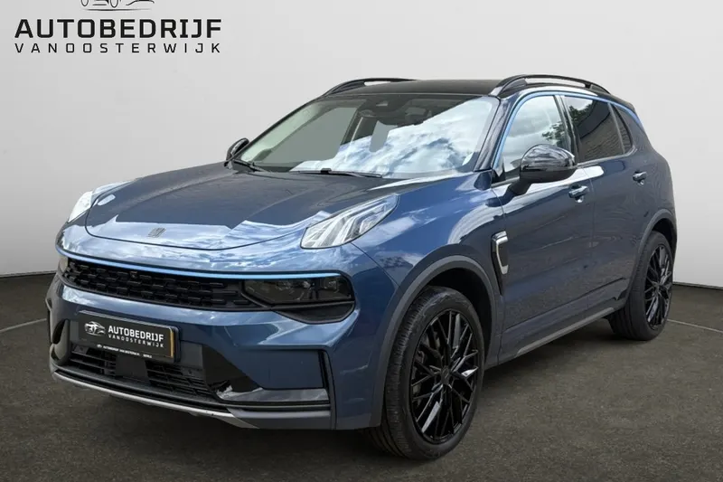 Lynk & Co 01 (2022)