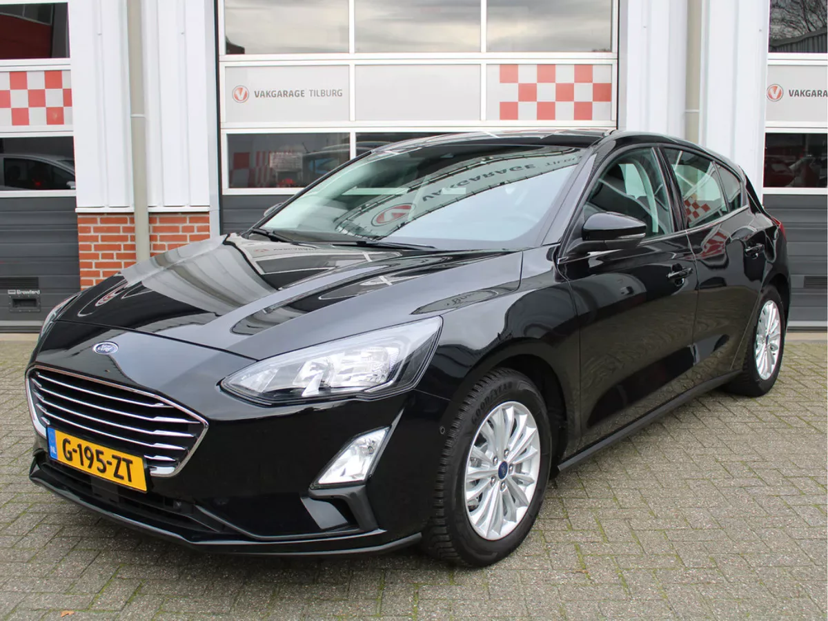 Ford Focus (2020) — foto 1