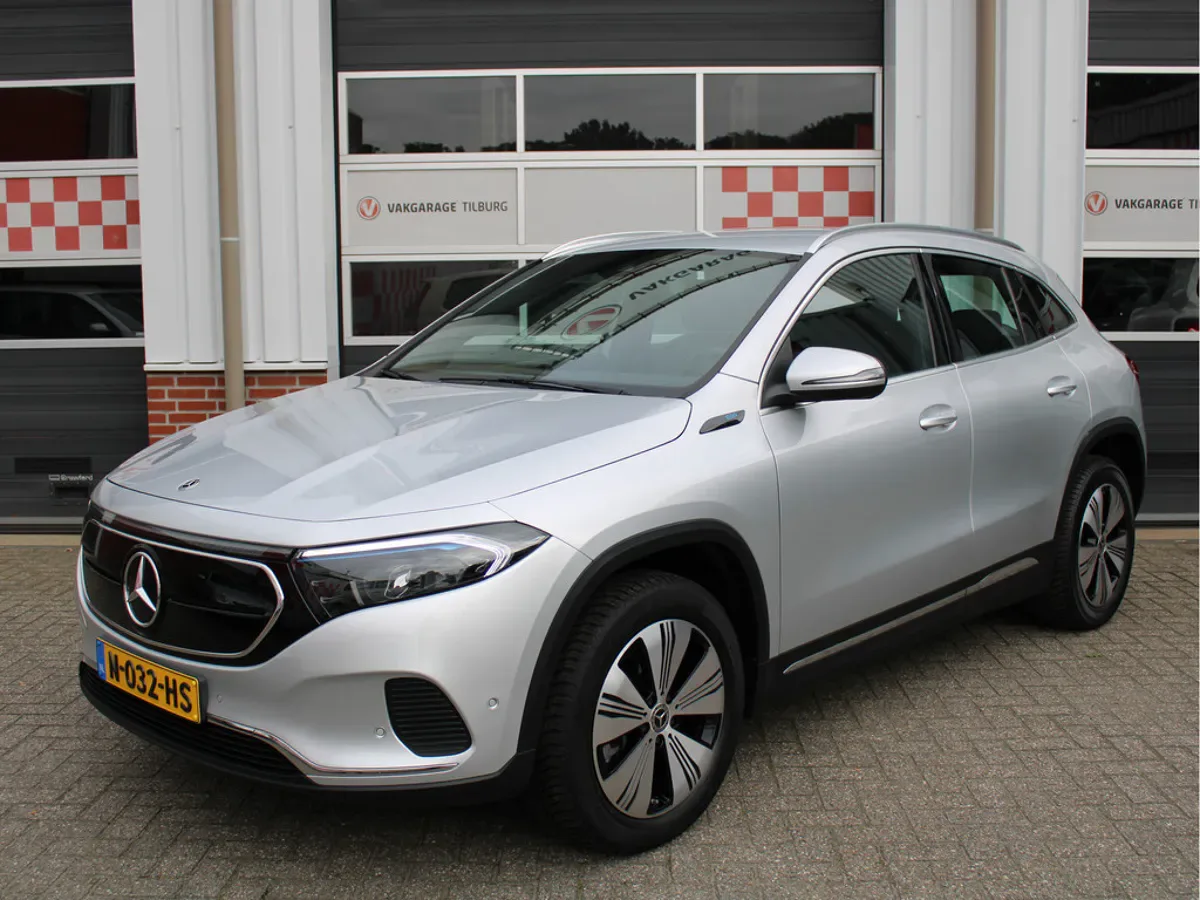 Mercedes-Benz EQA (2021) — foto 1