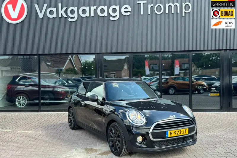 MINI One (2015)
