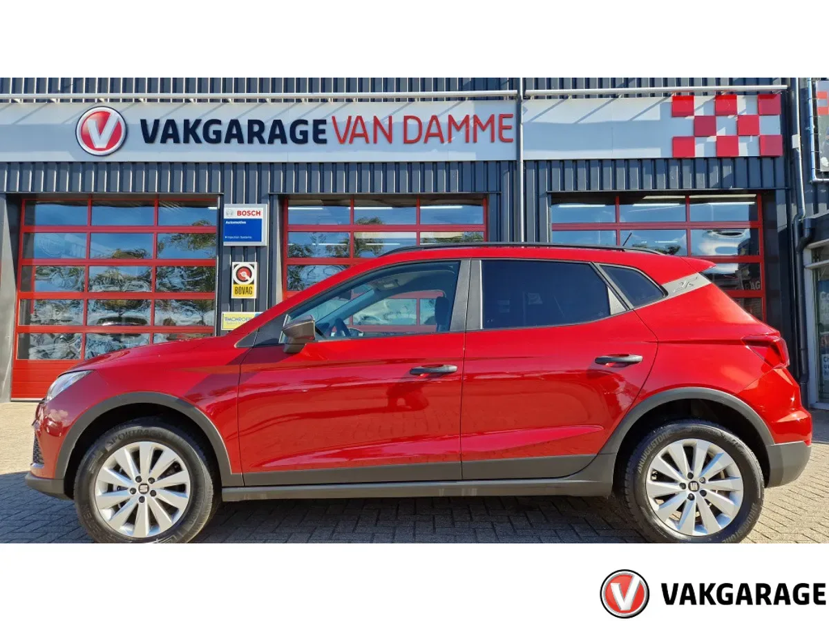 SEAT Arona (2018) — foto 1