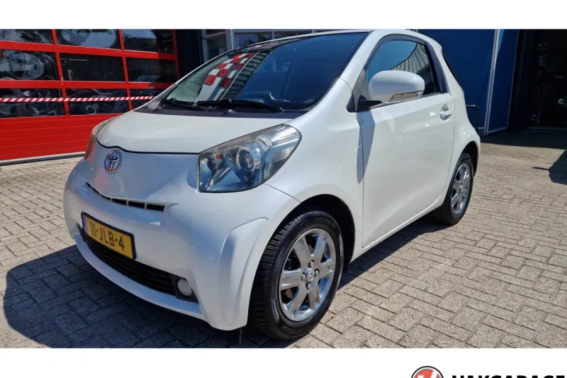 Toyota IQ (2009)
