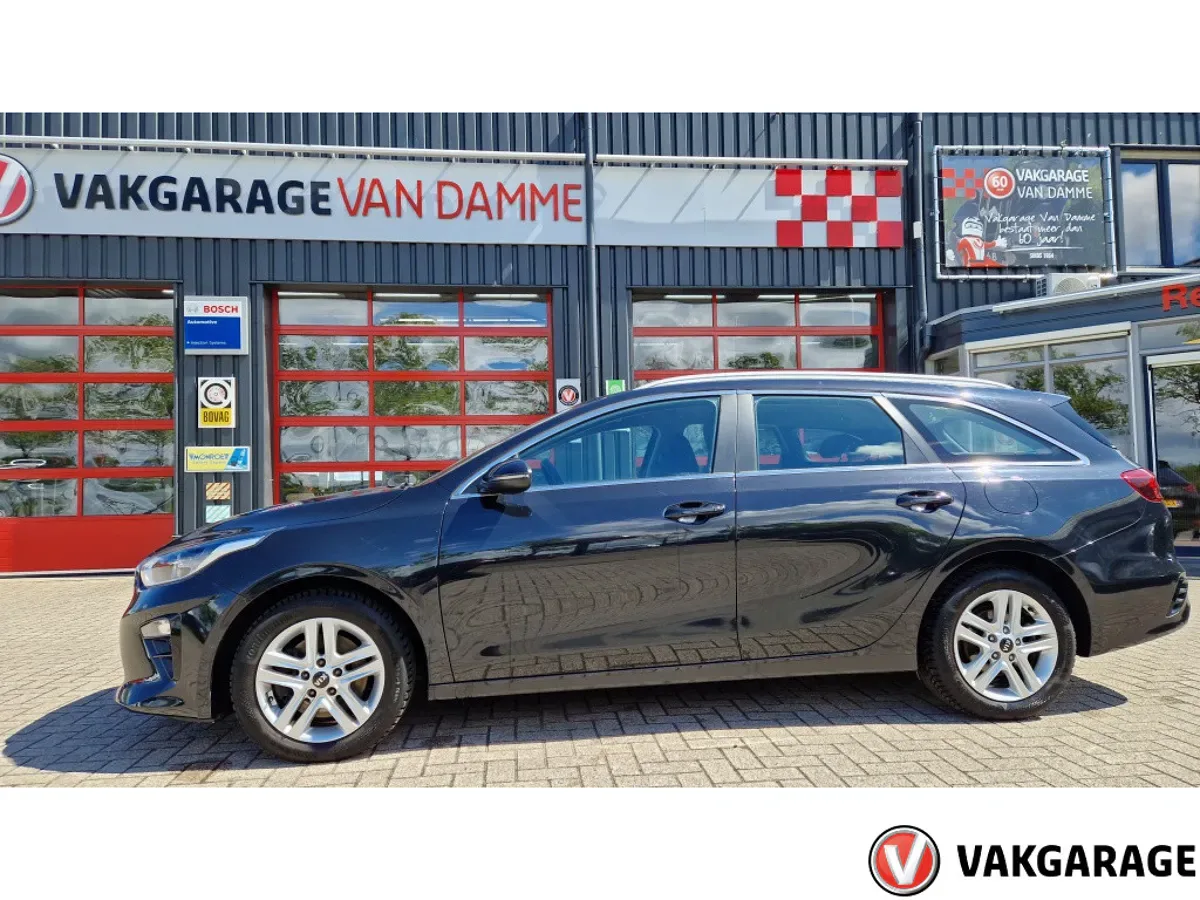 Kia Ceed Sportswagon (2021) — foto 1