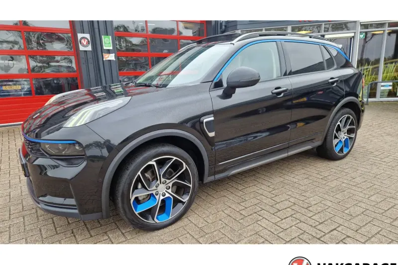 Lynk & Co 01 (2023)