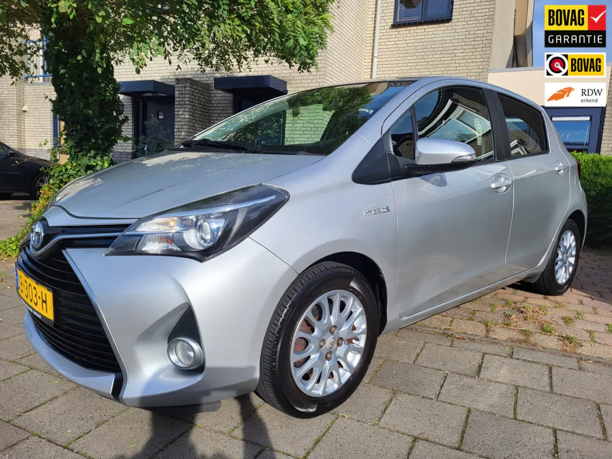 Toyota Yaris (2015) — foto 1