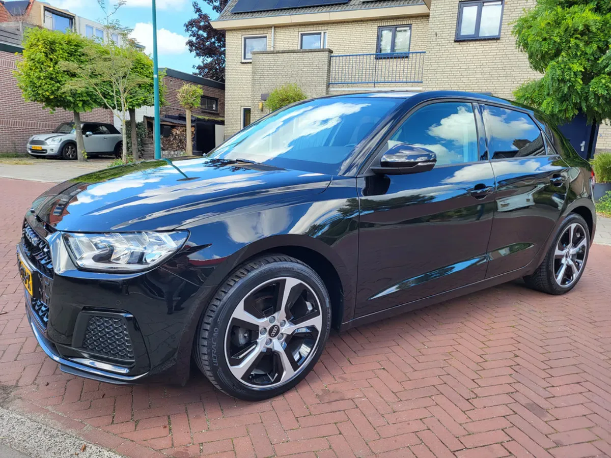 Audi A1 (2023) — foto 1