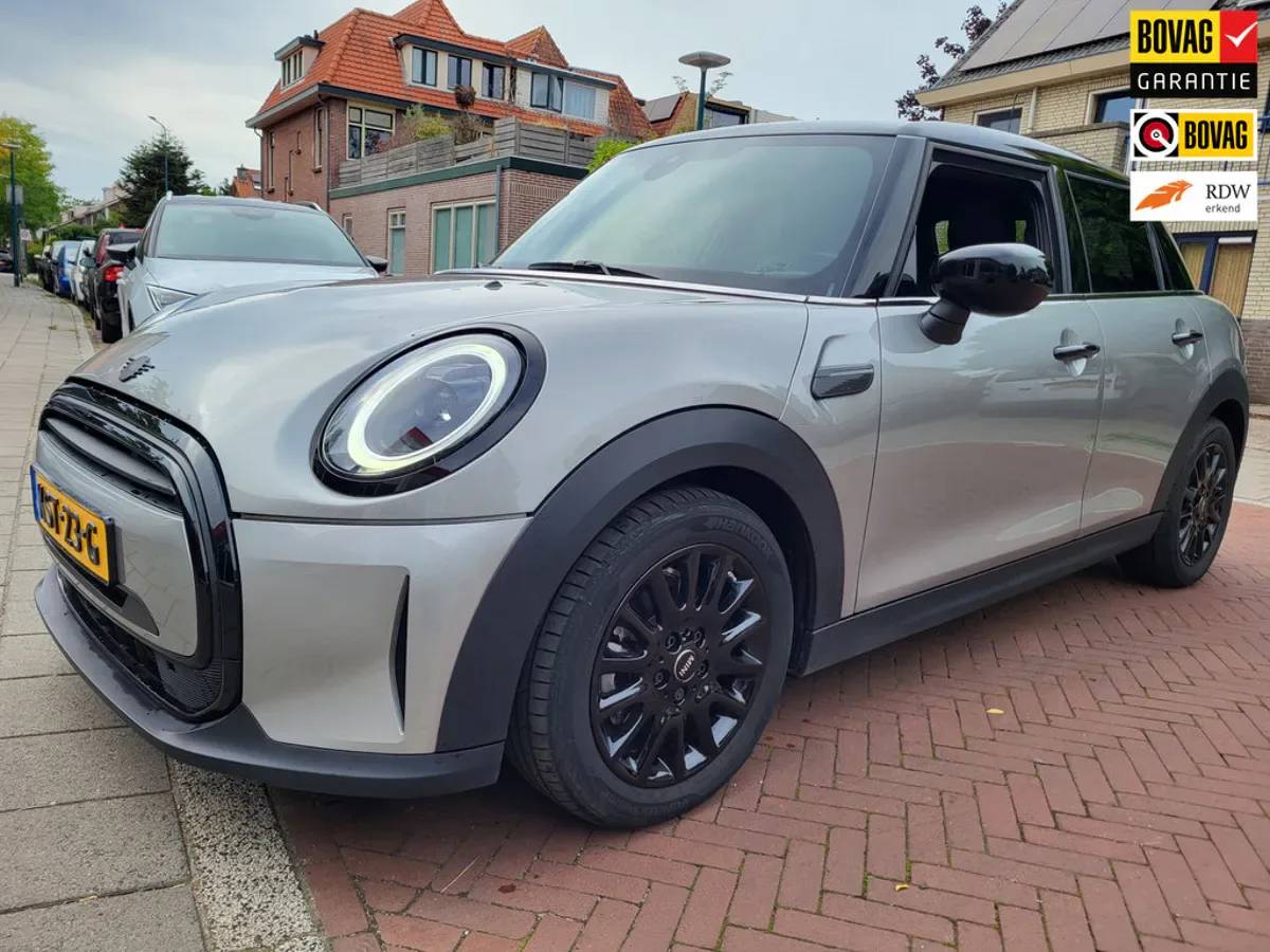 MINI Cooper (2024) — foto 1