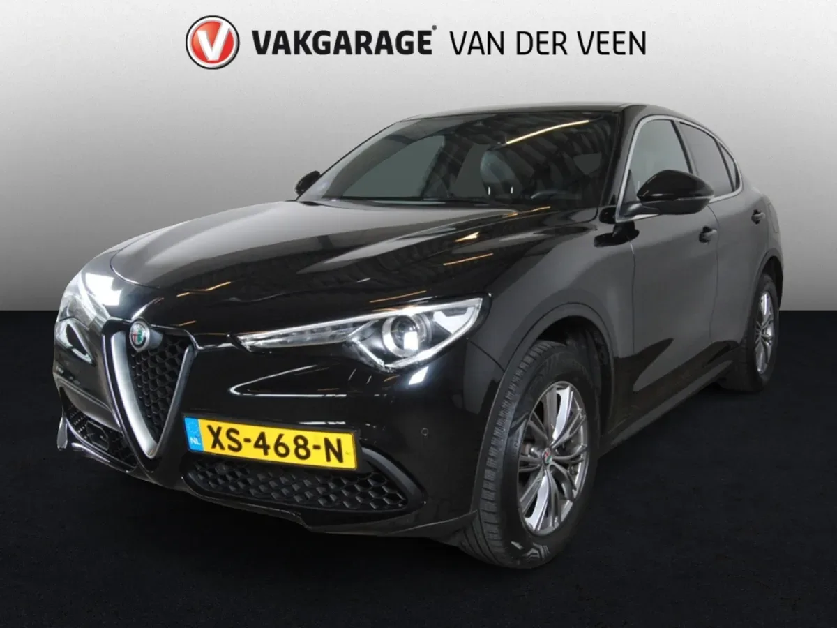 Alfa Romeo Stelvio (2018) — foto 1