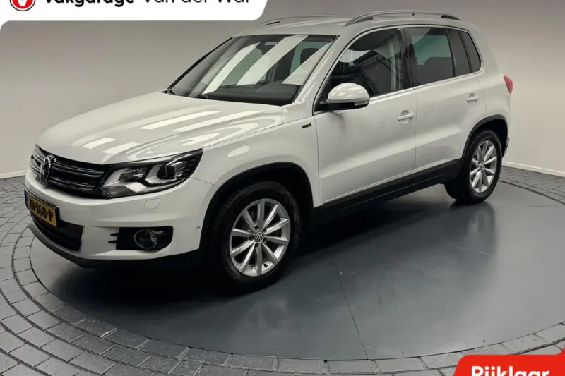Volkswagen Tiguan (2015)