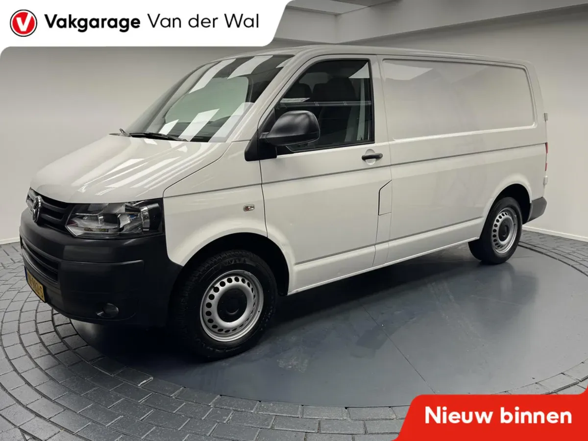 Volkswagen Transporter (2015) — foto 1