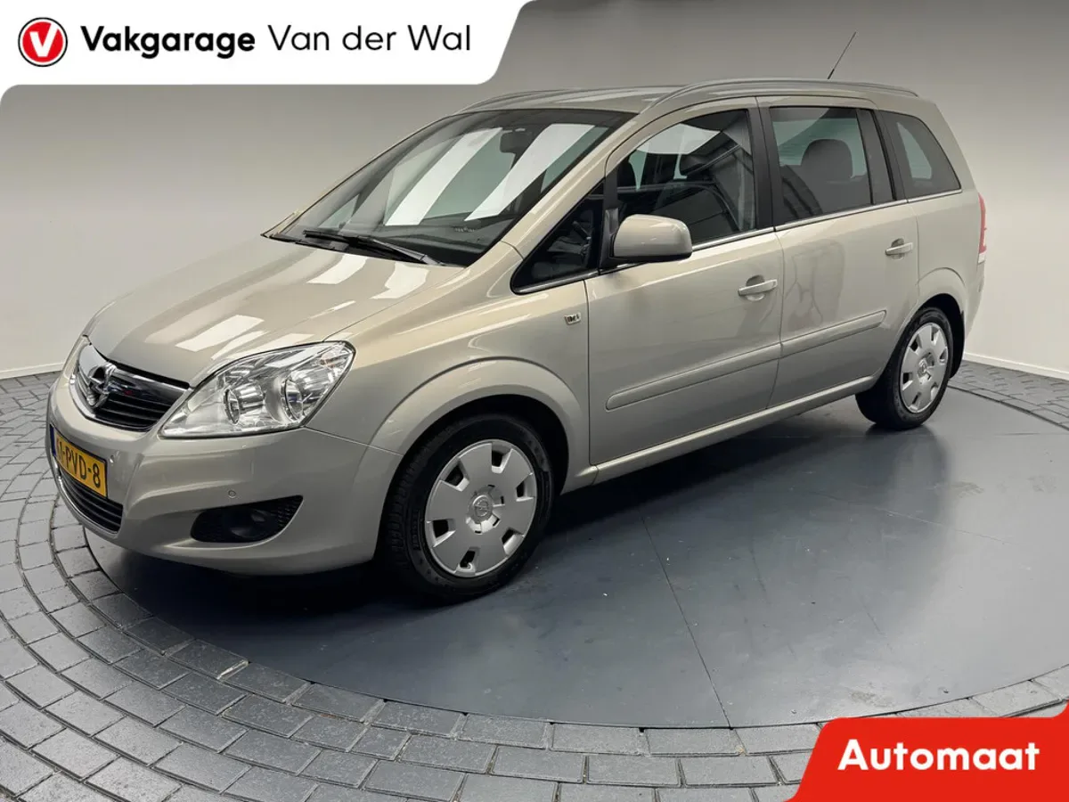 Opel Zafira (2011) — foto 1