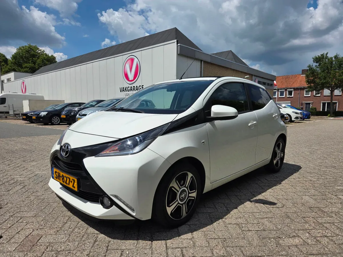 Toyota Aygo (2018) — foto 1