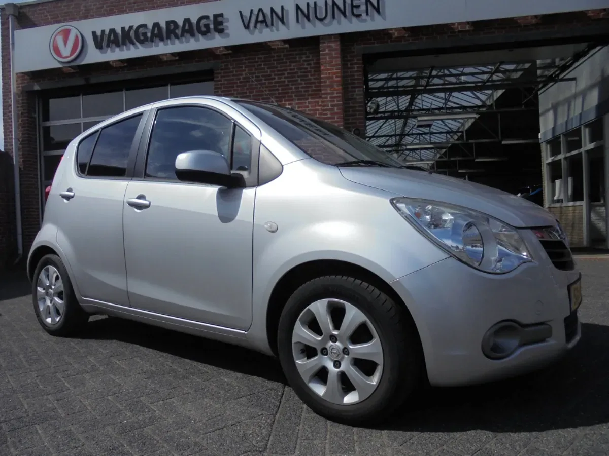 Opel Agila (2009) — foto 1