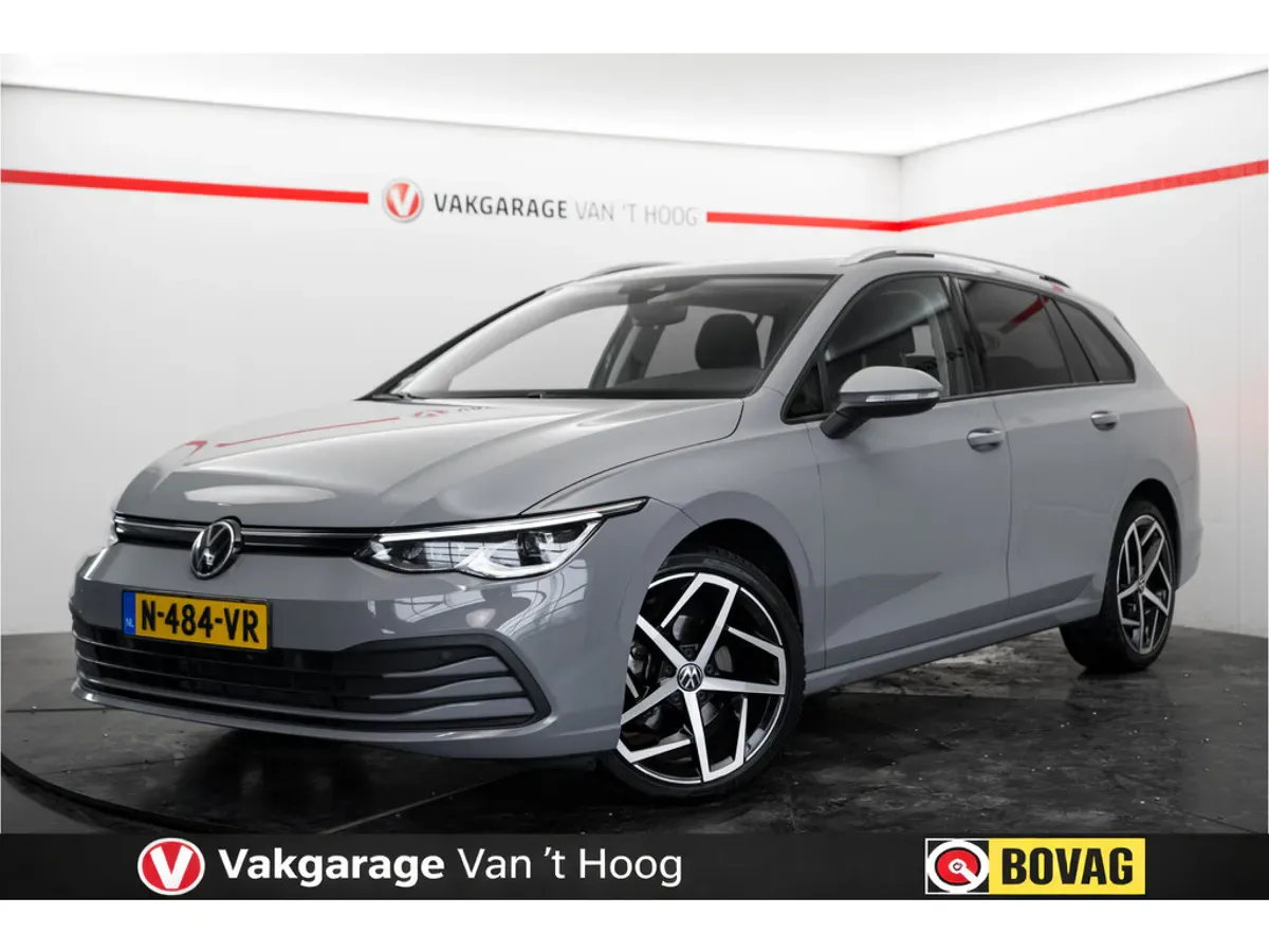 Volkswagen Golf (2022) — foto 1