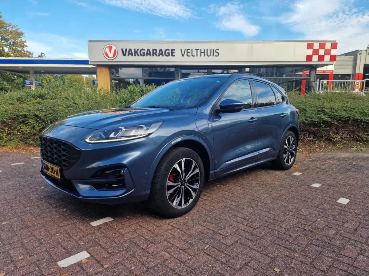 Ford Kuga (2024) — foto 1