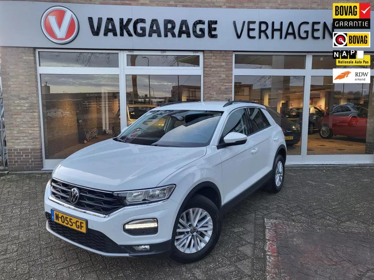 Volkswagen T-Roc (2021) — foto 1