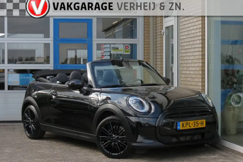 MINI Cooper (2023)