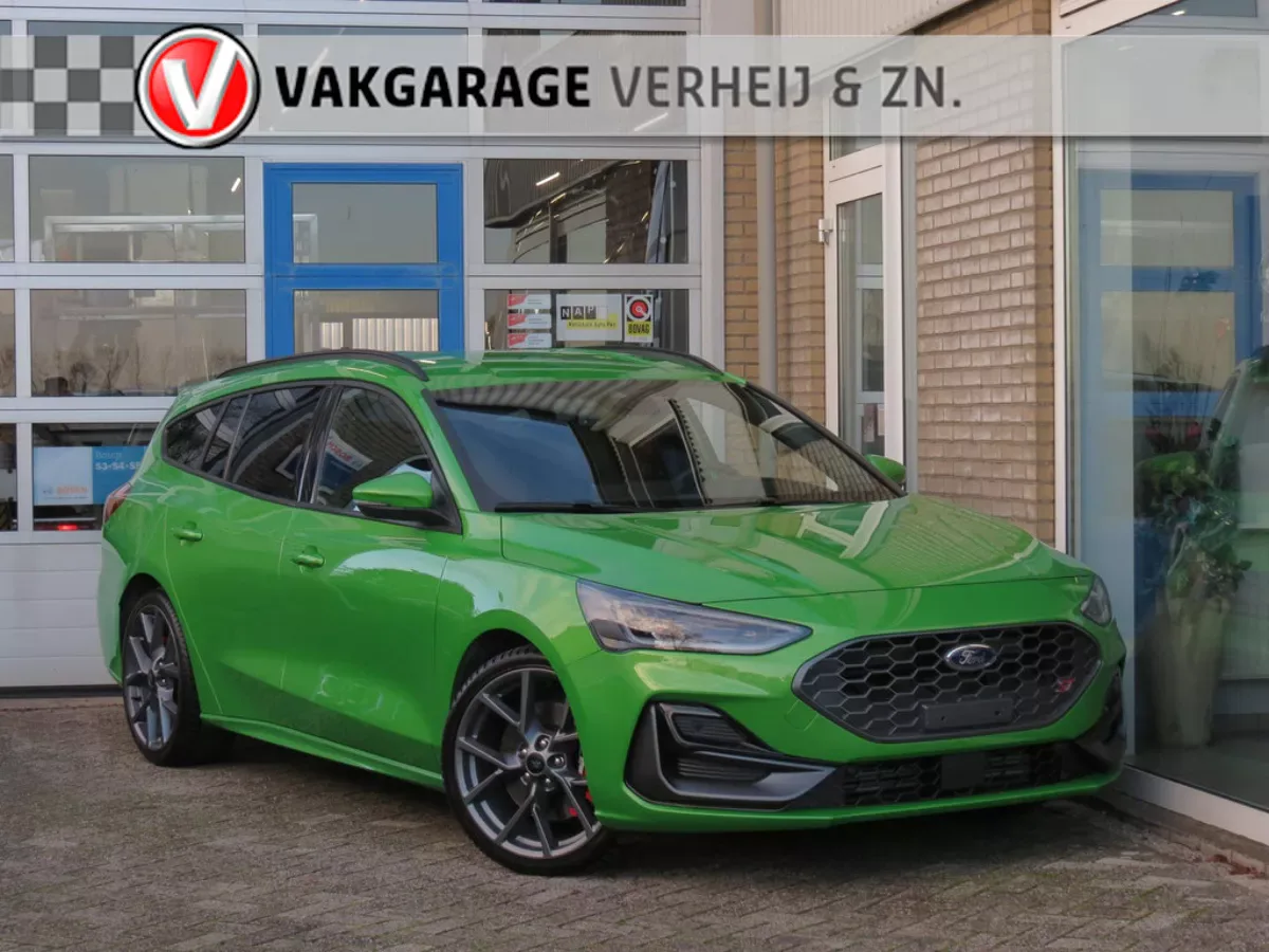 Ford Focus (2023) — foto 1