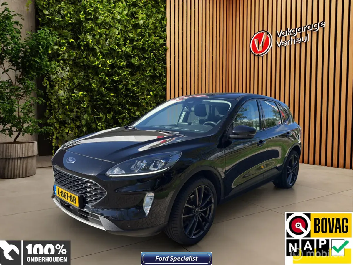 Ford Kuga (2021) — foto 1