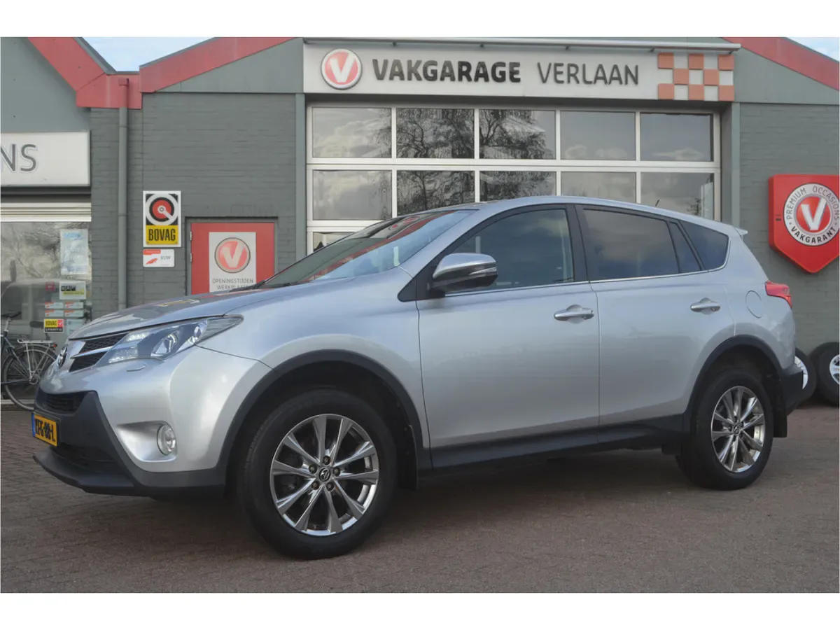 Toyota RAV4 (2013) — foto 1