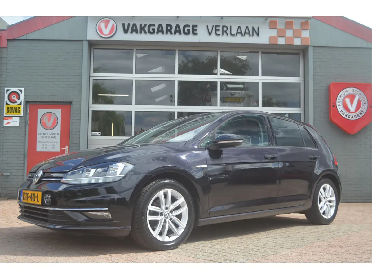 Volkswagen Golf (2019) — foto 1