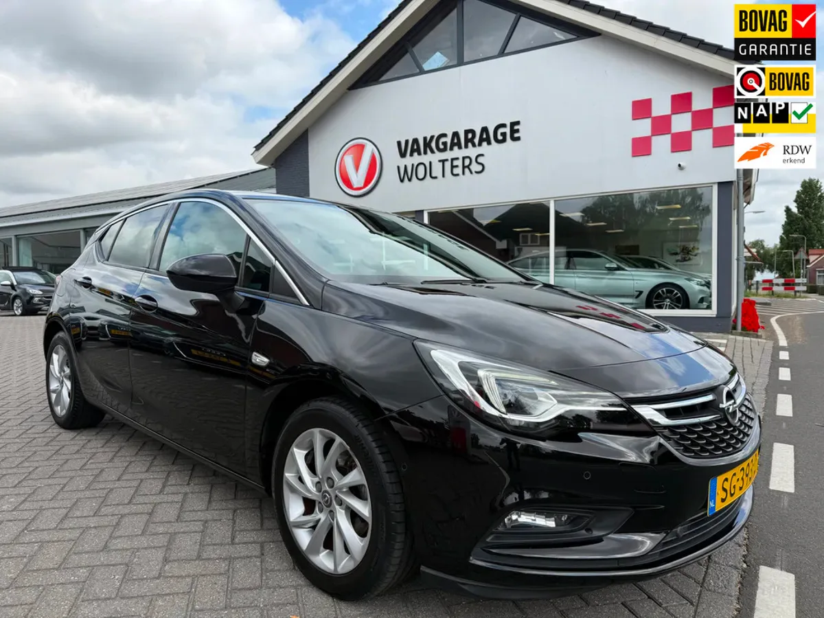 Opel Astra (2018) — foto 1