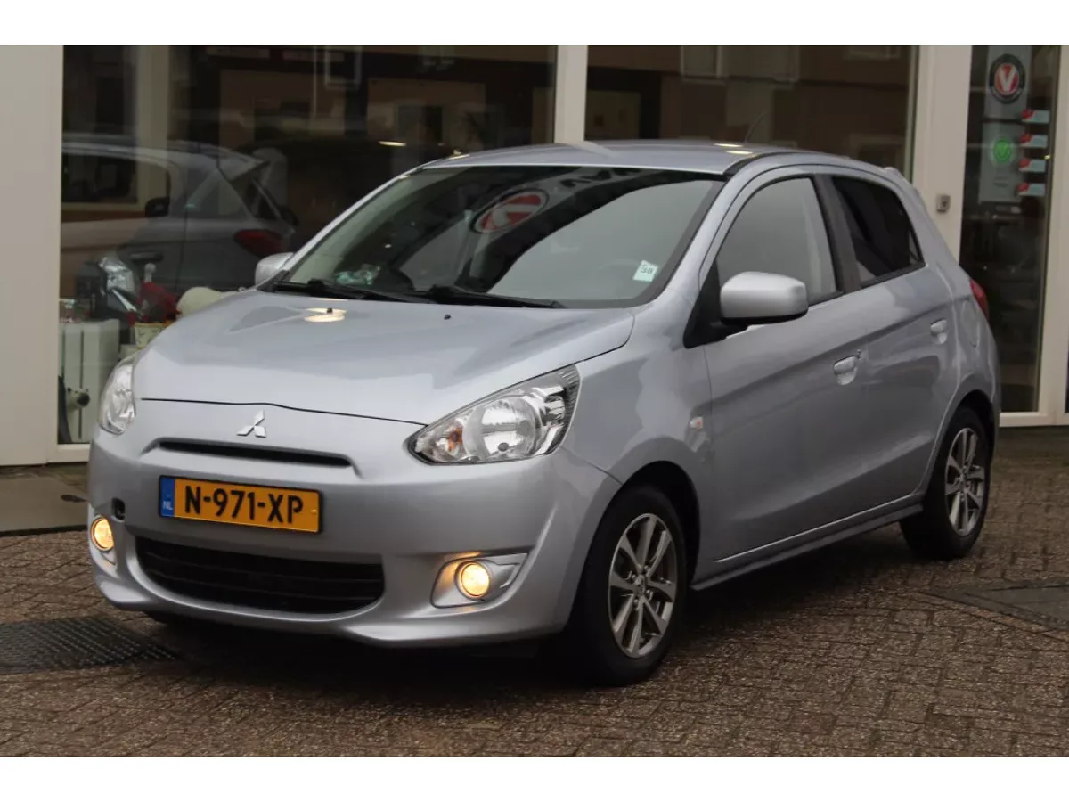 Mitsubishi Space Star (2015) — foto 1