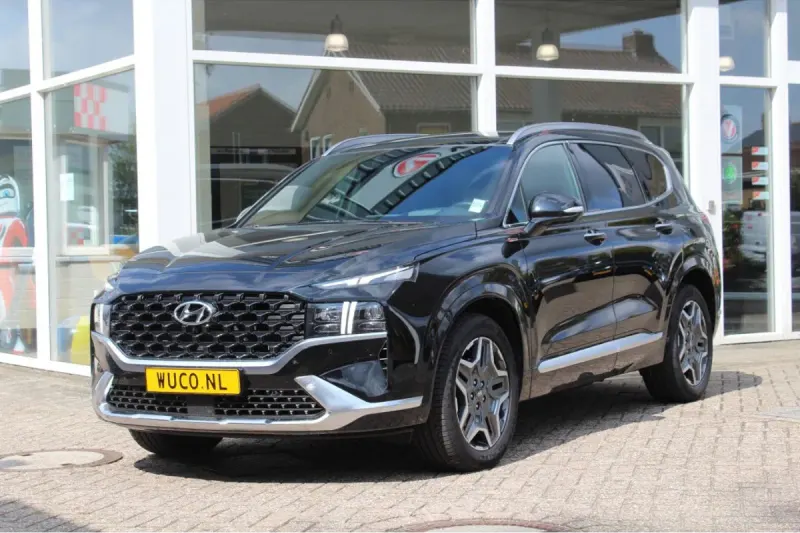 Hyundai Santa Fe (2023)