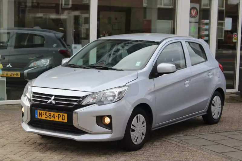 Mitsubishi Space Star (2021)