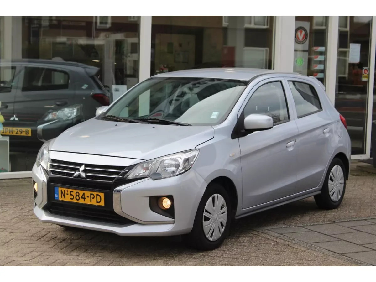 Mitsubishi Space Star (2021) — foto 1