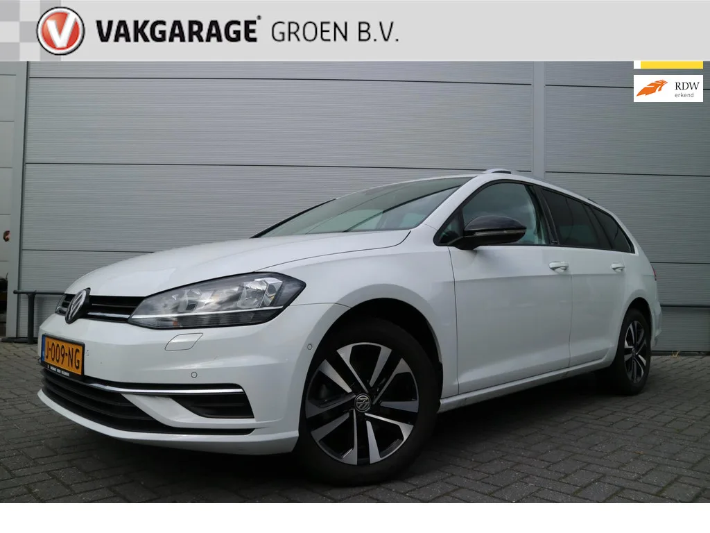 Volkswagen Golf (2020) — foto 1