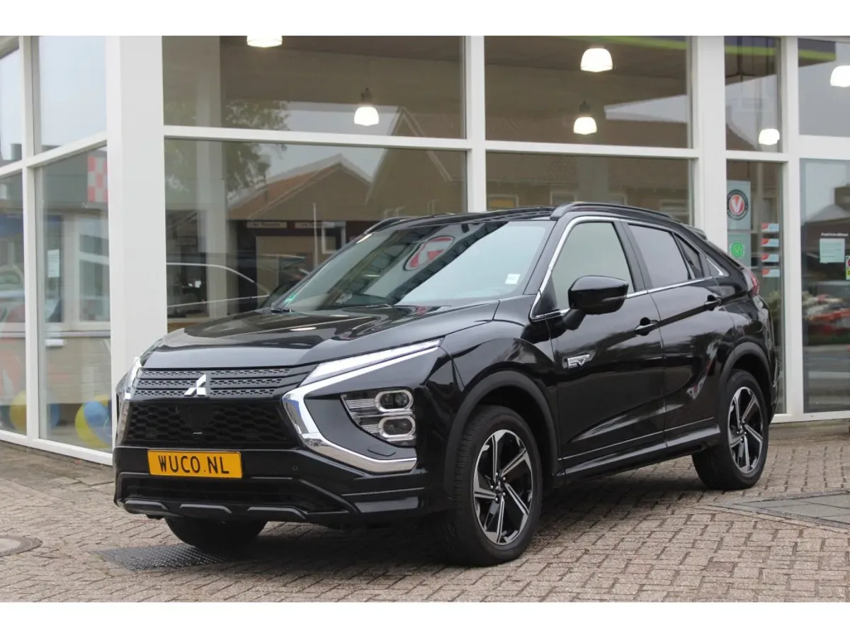 Mitsubishi Eclipse Cross (2023) — foto 1