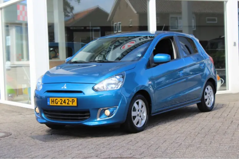 Mitsubishi Space Star (2015)