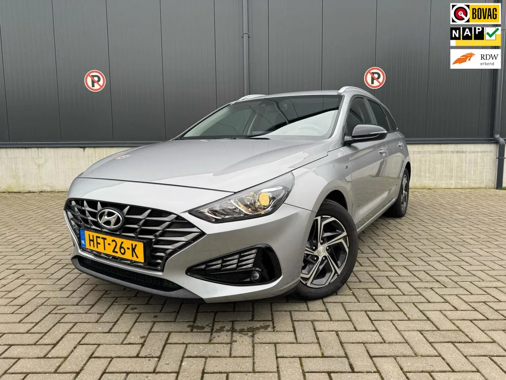 Hyundai i30 (2023) — foto 1