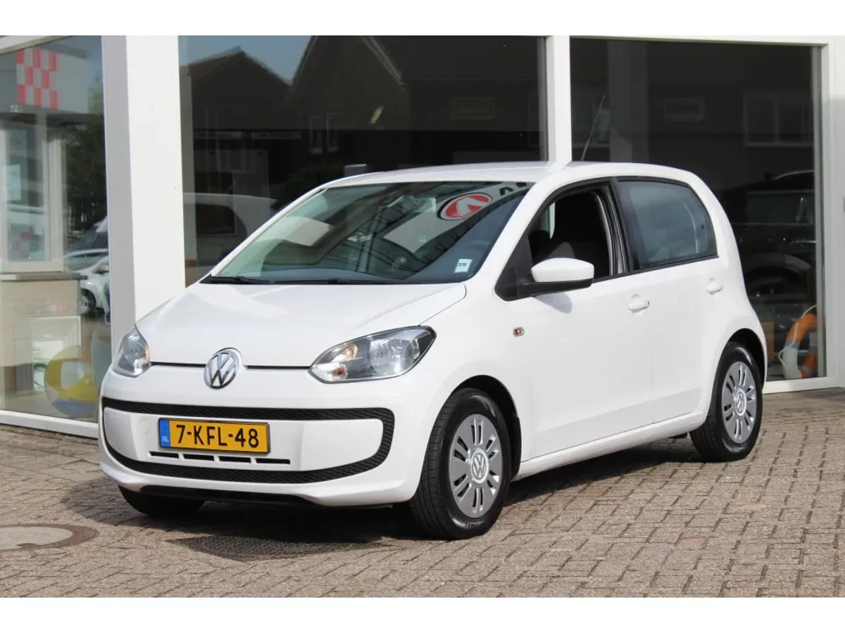 Volkswagen Up! (2013) — foto 1