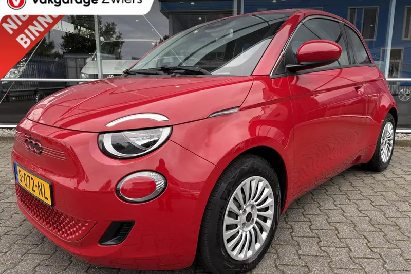 Fiat 500 (2023)