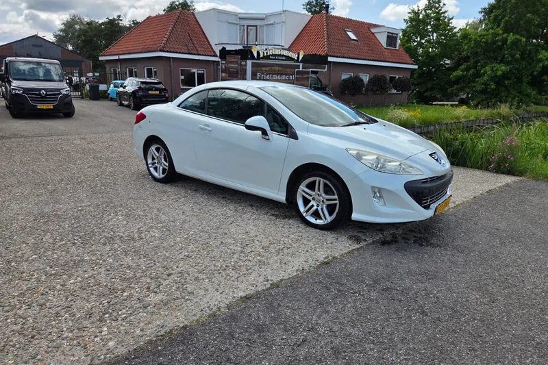 Peugeot 308 (2009)