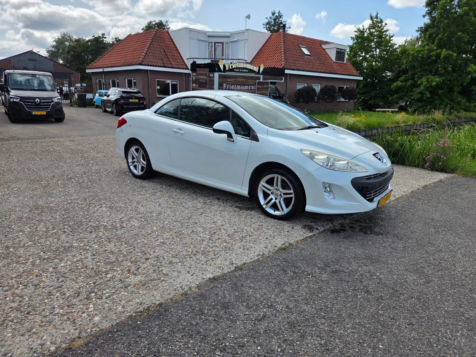 Peugeot 308 (2009) — foto 1