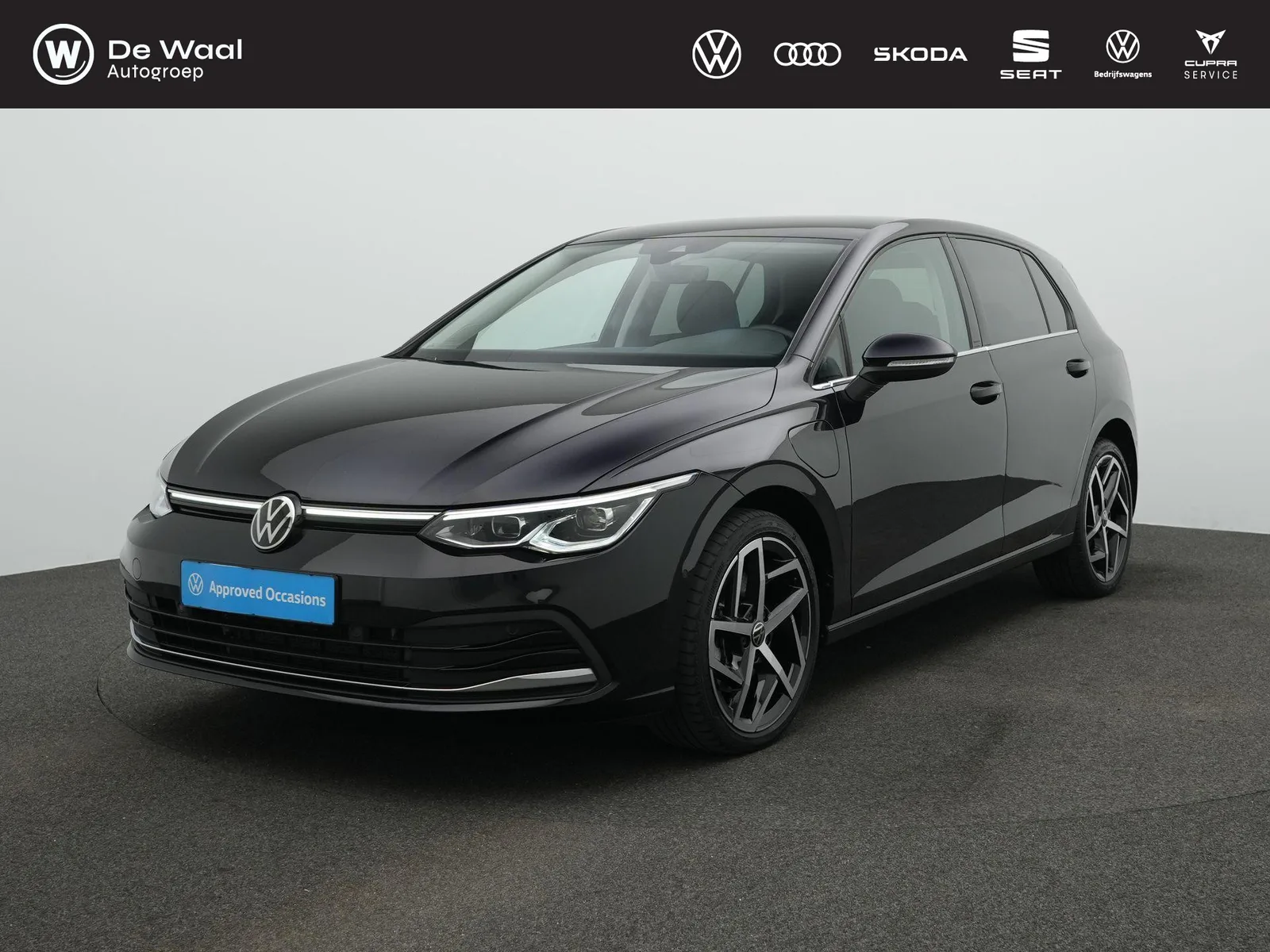 Volkswagen Golf (2022) — foto 1