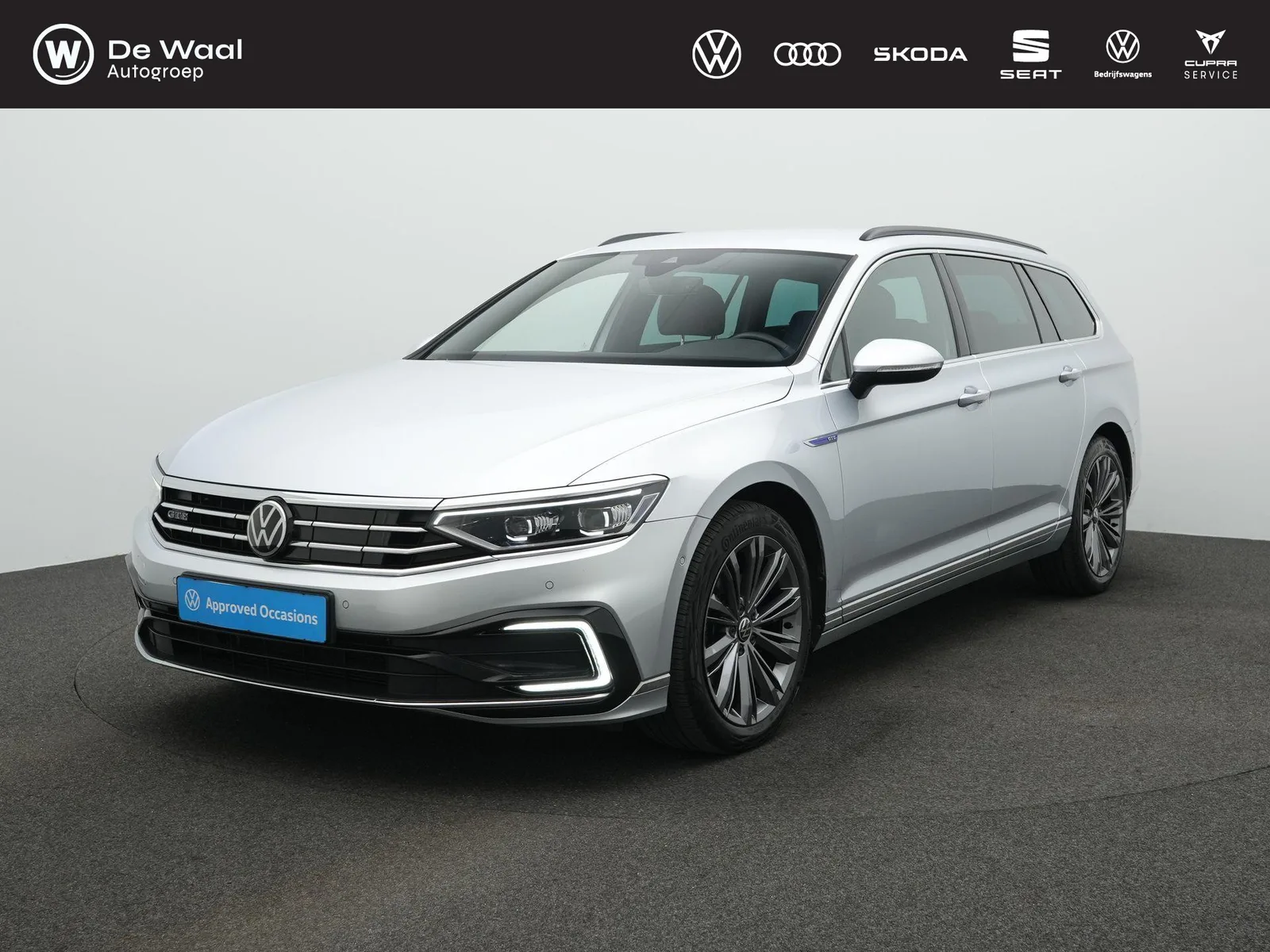 Volkswagen Passat (2022) — foto 1
