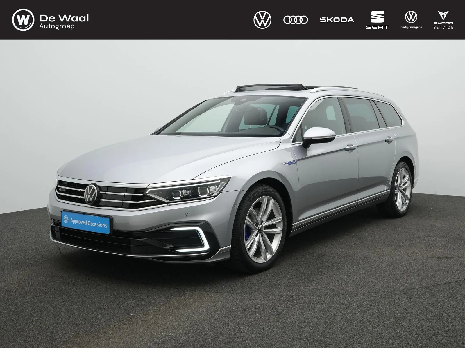 Volkswagen Passat (2022) — foto 1