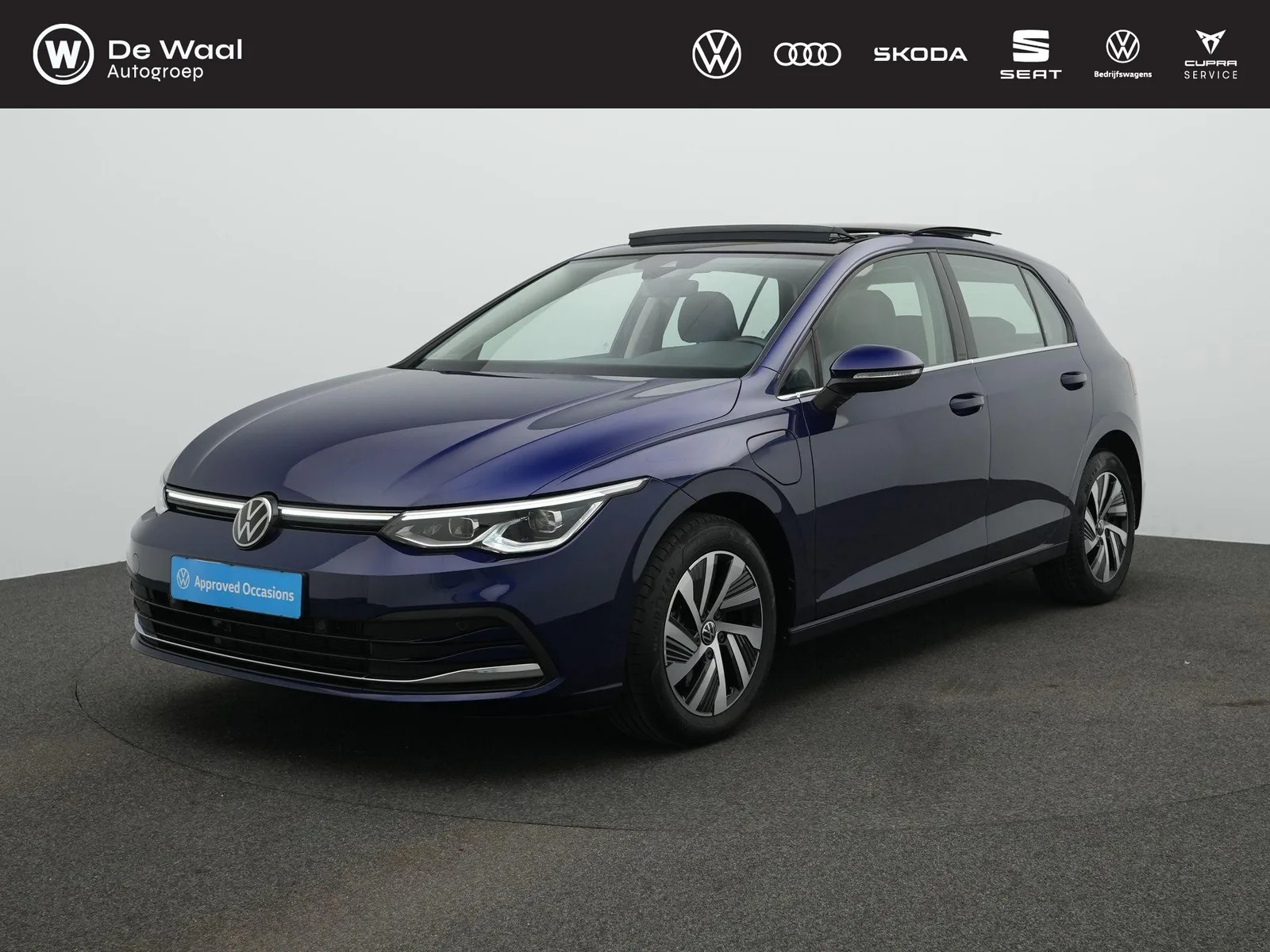 Volkswagen Golf (2023) — foto 1