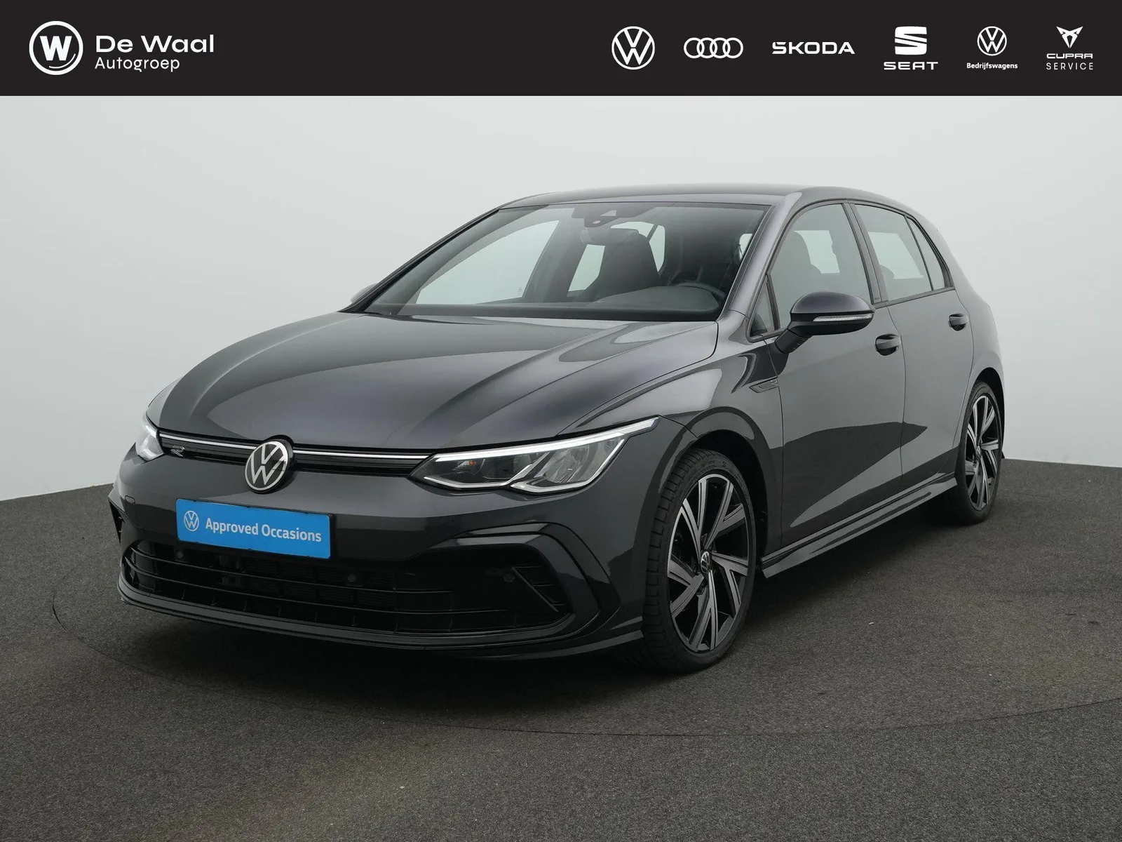 Volkswagen Golf (2024) — foto 1