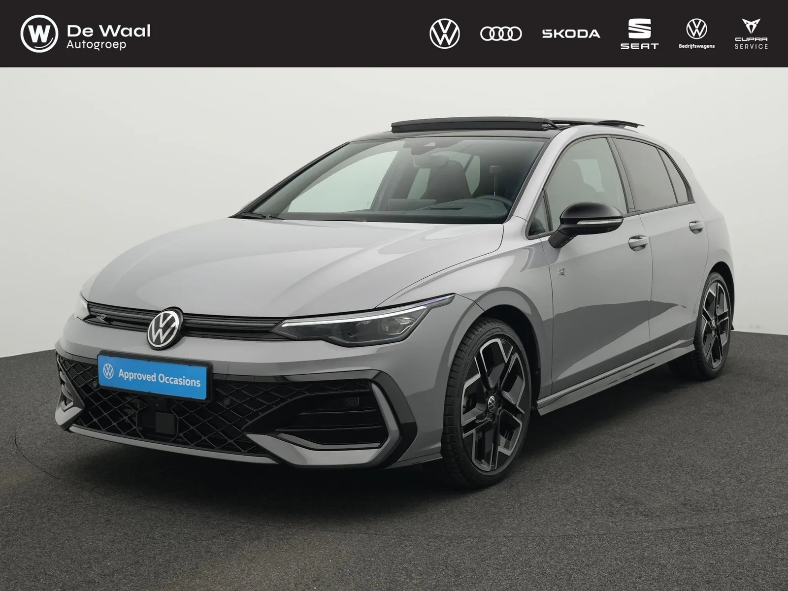 Volkswagen Golf (2024) — foto 1