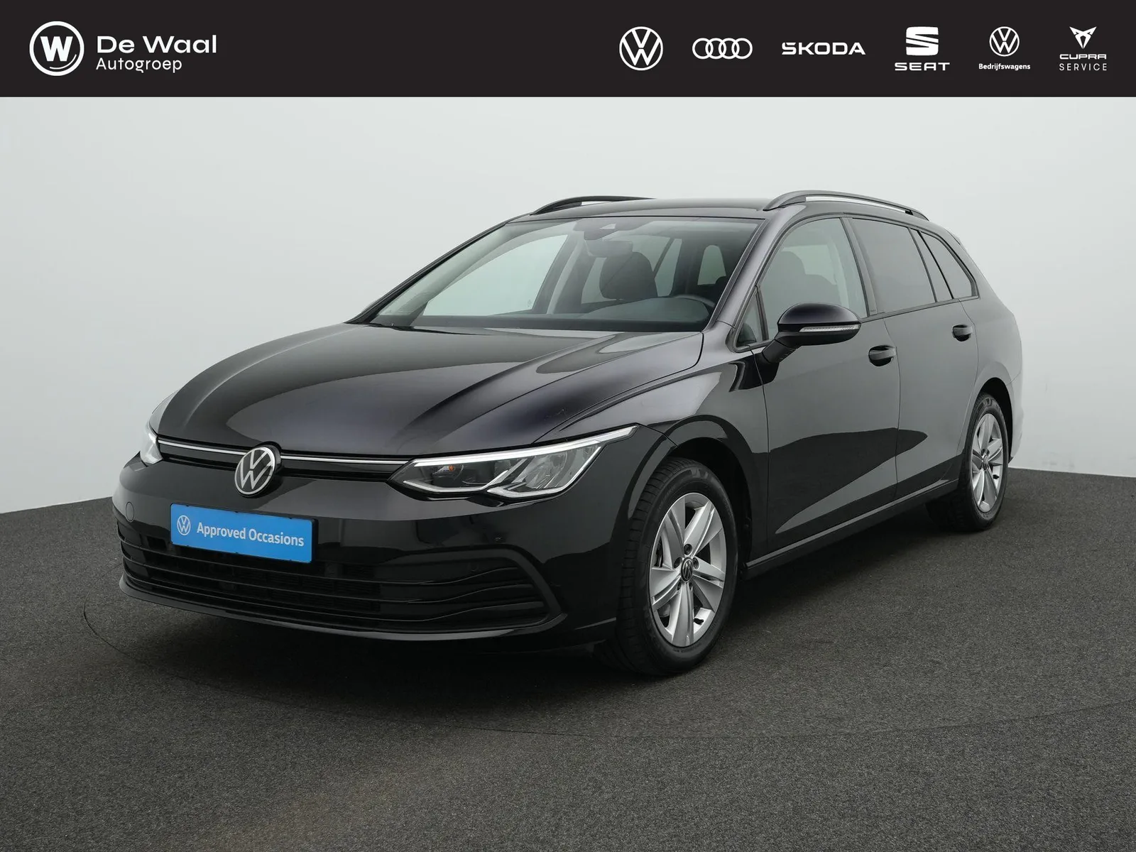 Volkswagen Golf (2024) — foto 1