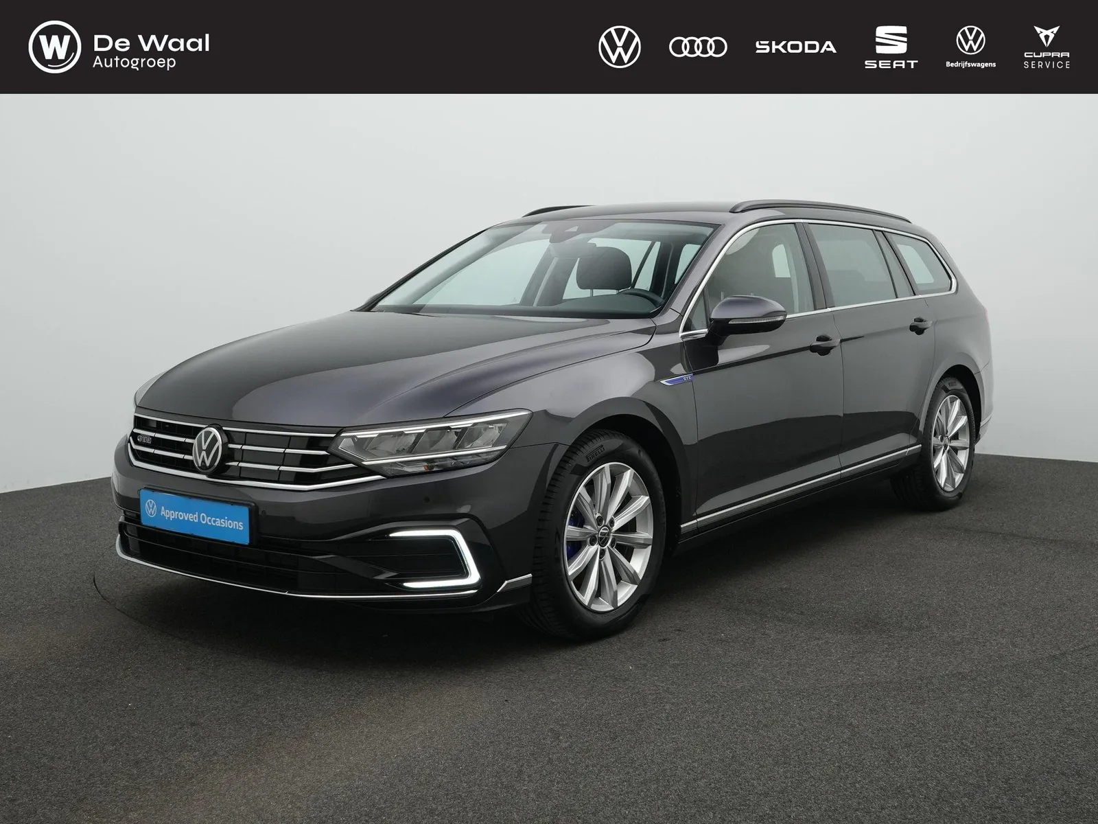 Volkswagen Passat (2022) — foto 1