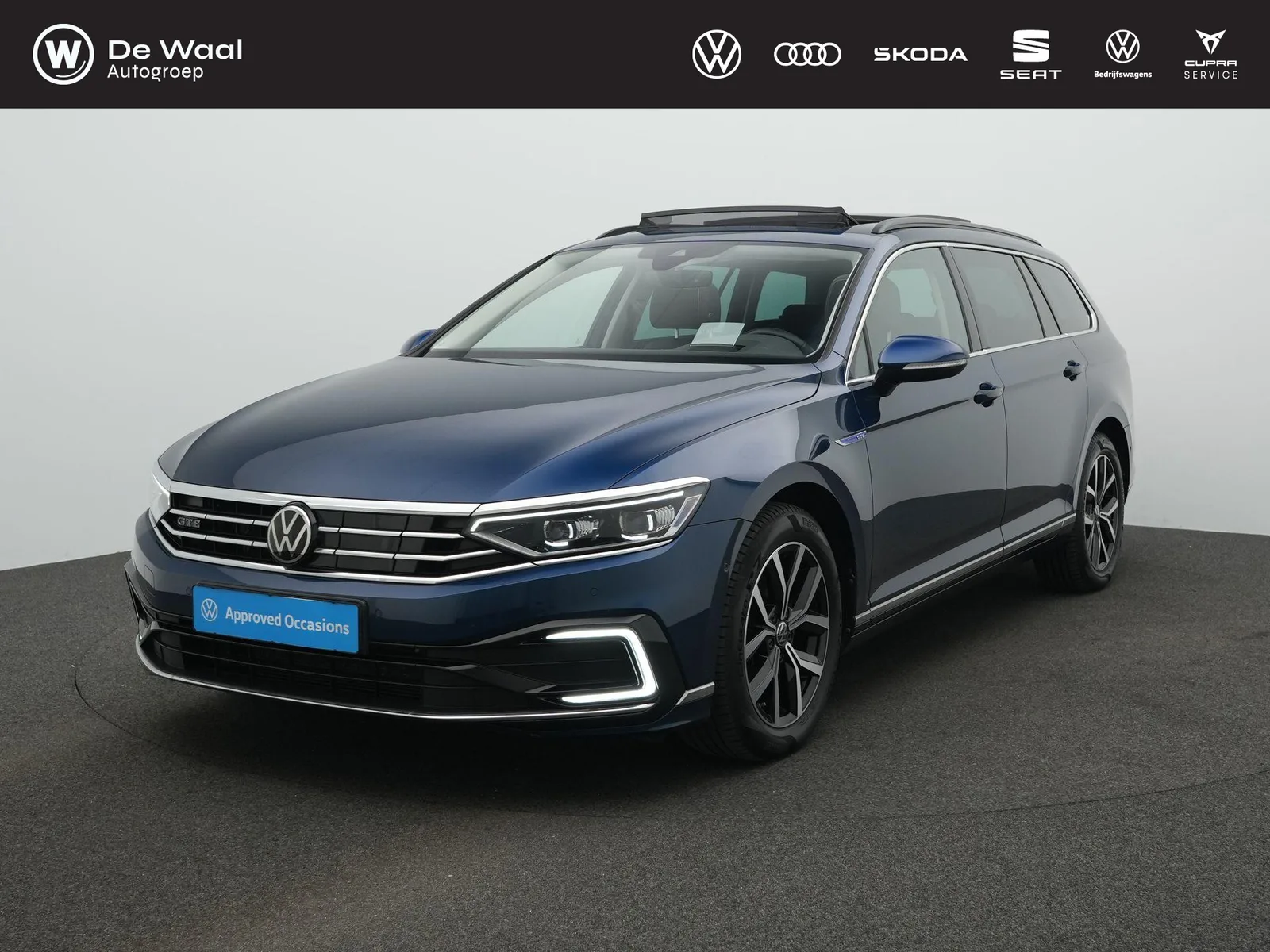 Volkswagen Passat (2022) — foto 1