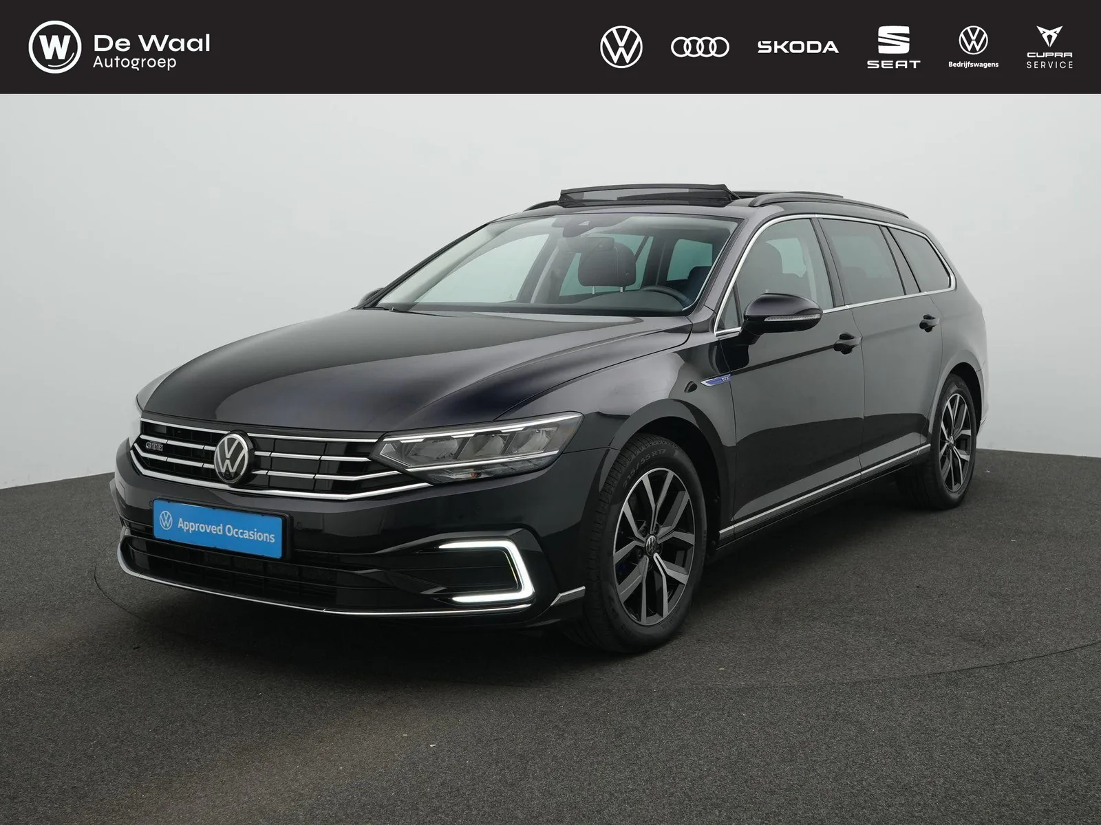 Volkswagen Passat (2022) — foto 1